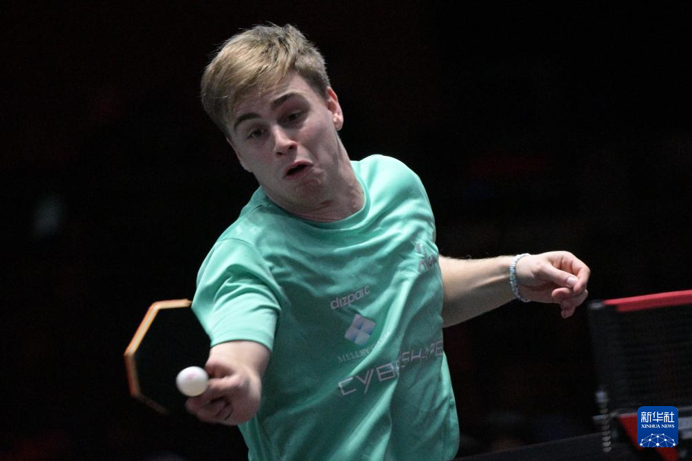 他的巡回演 他的巡回演